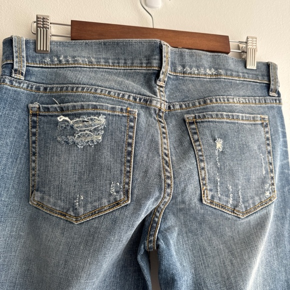 Victoria’s Secret low rise destructed finish jeans - like new Sz 4 - Picture 7 of 8